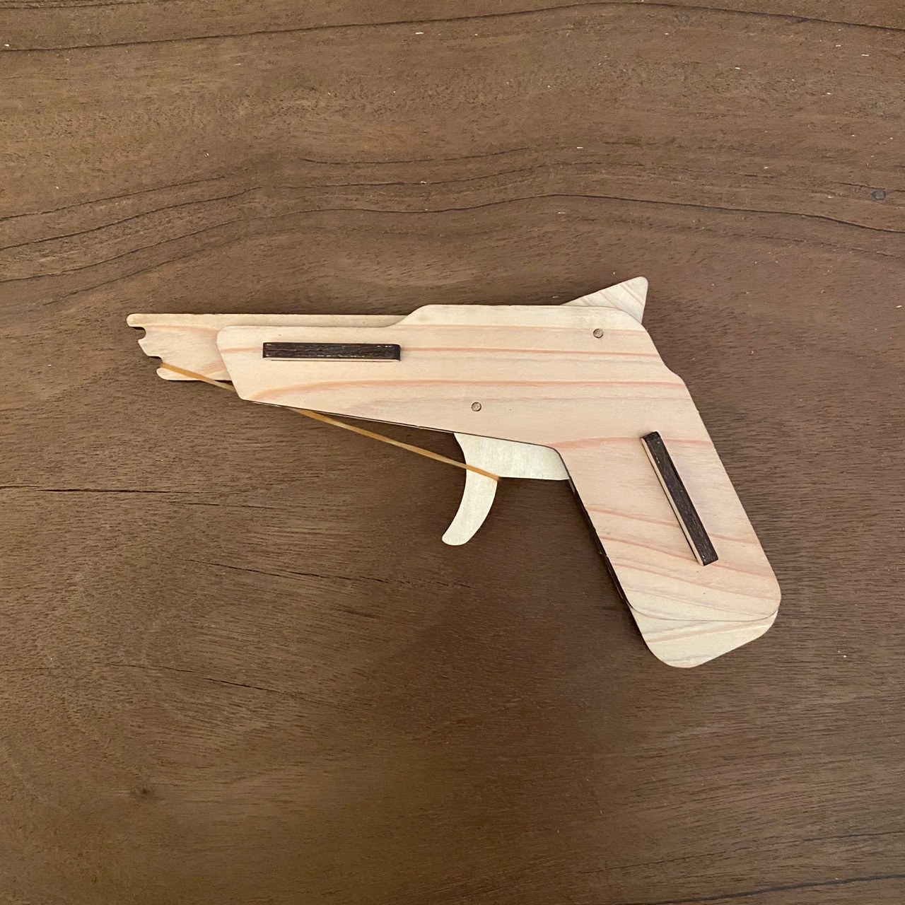 単発式　輪ゴム鉄砲（木工工作キット）　タイプA